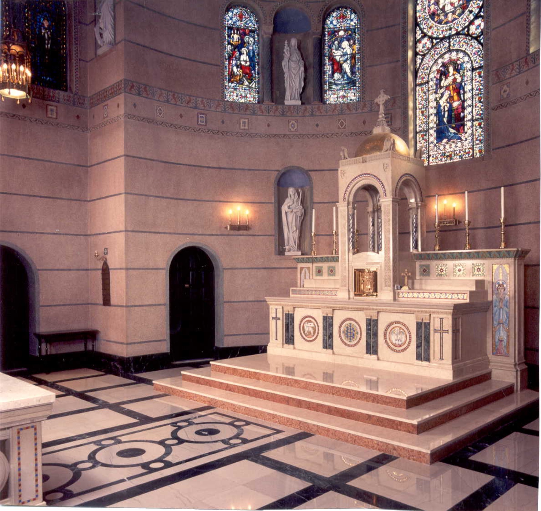 Carved marble altar fabricated by Cangelosi Company for a Houston-area church